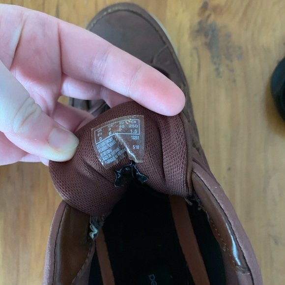 Clarks brown ankle boots - Picture 8 of 8